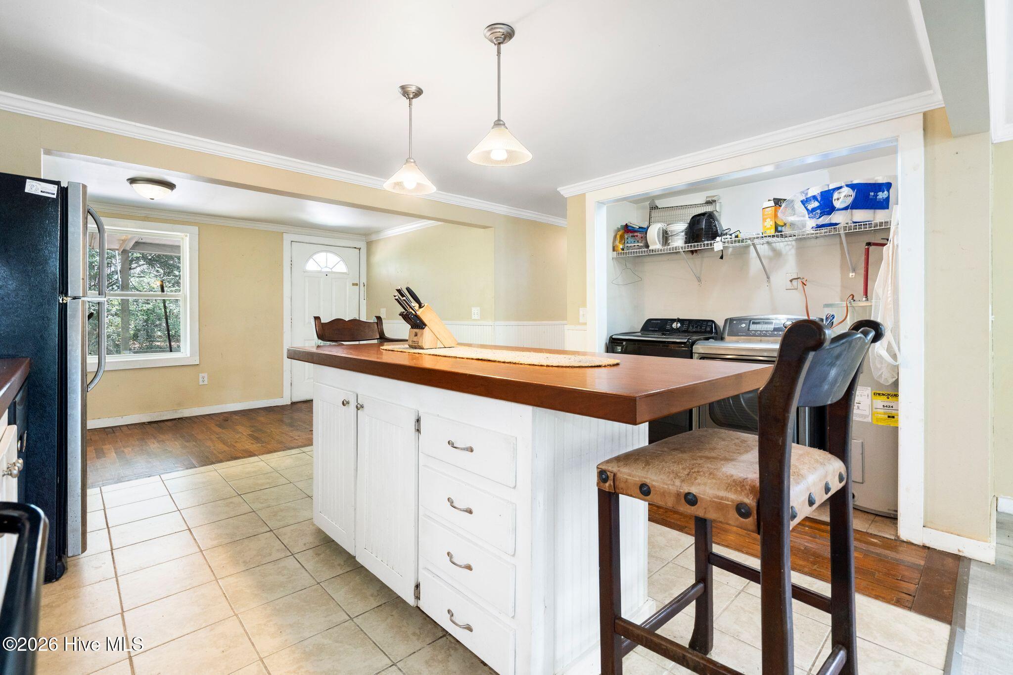 2715 Castle Hayne Road Wilmington, NC 28401 - Photo 14 of 35 Kitchen & Laundry Closet