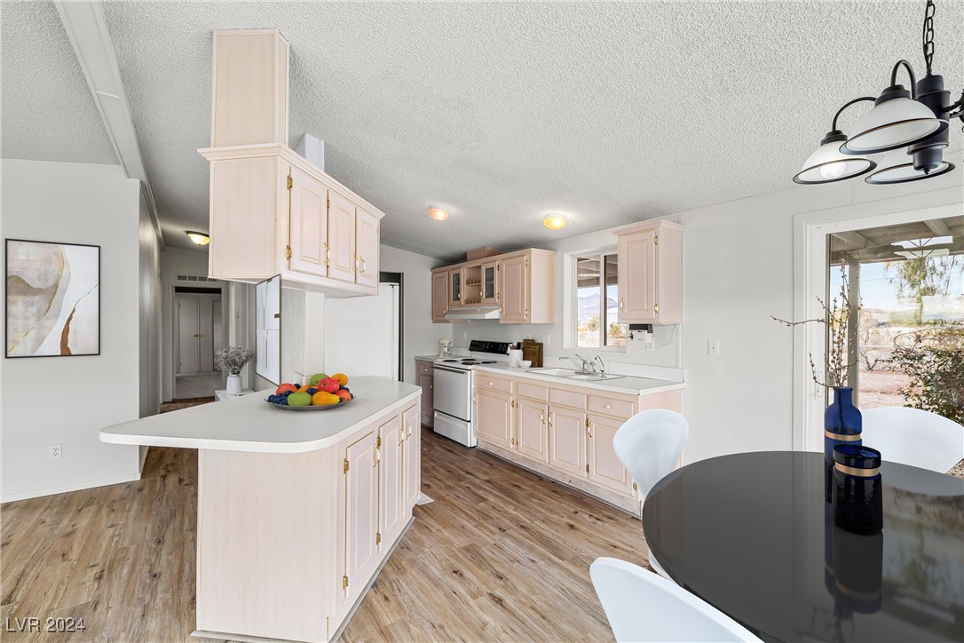 720 East Country Place Road Pahrump, NV 89060 - Photo 8 of 25 VIRTUALLY STAGED