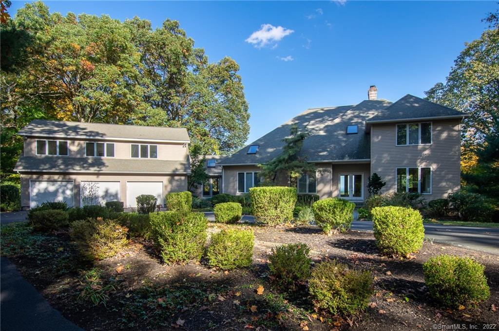 23 Stuart Drive Bloomfield, CT 06002 - Photo 1 of 1