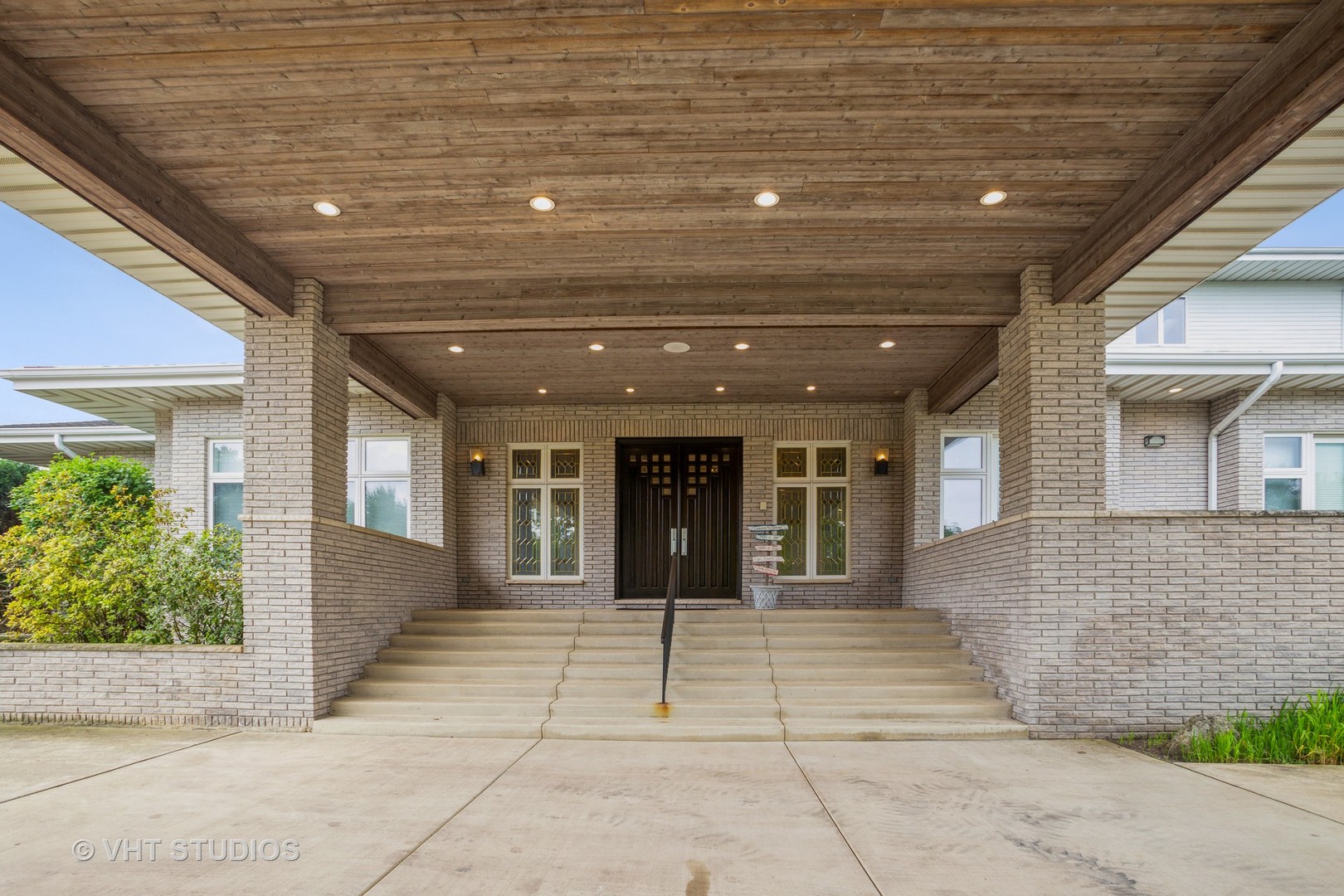 33W859 Fletcher Road Wayne, IL 60174 - Photo 4 of 110