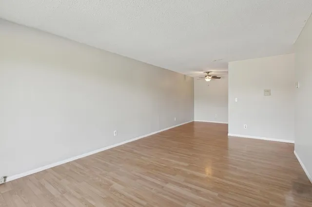 $95,000 | 401 East Burnsville Parkway, Unit 106, Burnsville, MN 55337