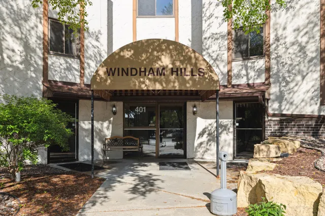 $95,000 | 401 East Burnsville Parkway, Unit 106, Burnsville, MN 55337