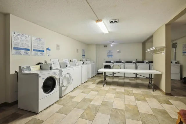 $95,000 | 401 East Burnsville Parkway, Unit 106, Burnsville, MN 55337