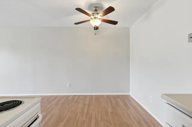 $95,000 | 401 East Burnsville Parkway, Unit 106, Burnsville, MN 55337