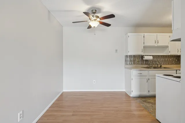 $95,000 | 401 East Burnsville Parkway, Unit 106, Burnsville, MN 55337