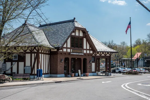 $199,000 | 100 East Hartsdale Avenue, Unit 6RE, Hartsdale, NY 10530