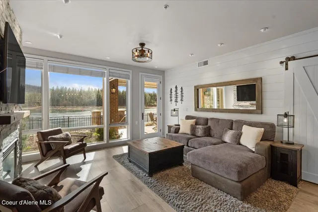$799,000 | 415 West Waterside Drive, Unit 104, Post Falls, ID 83854