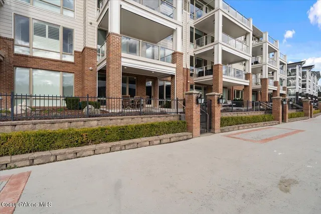 $799,000 | 415 West Waterside Drive, Unit 104, Post Falls, ID 83854