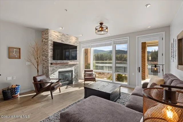 $799,000 | 415 West Waterside Drive, Unit 104, Post Falls, ID 83854