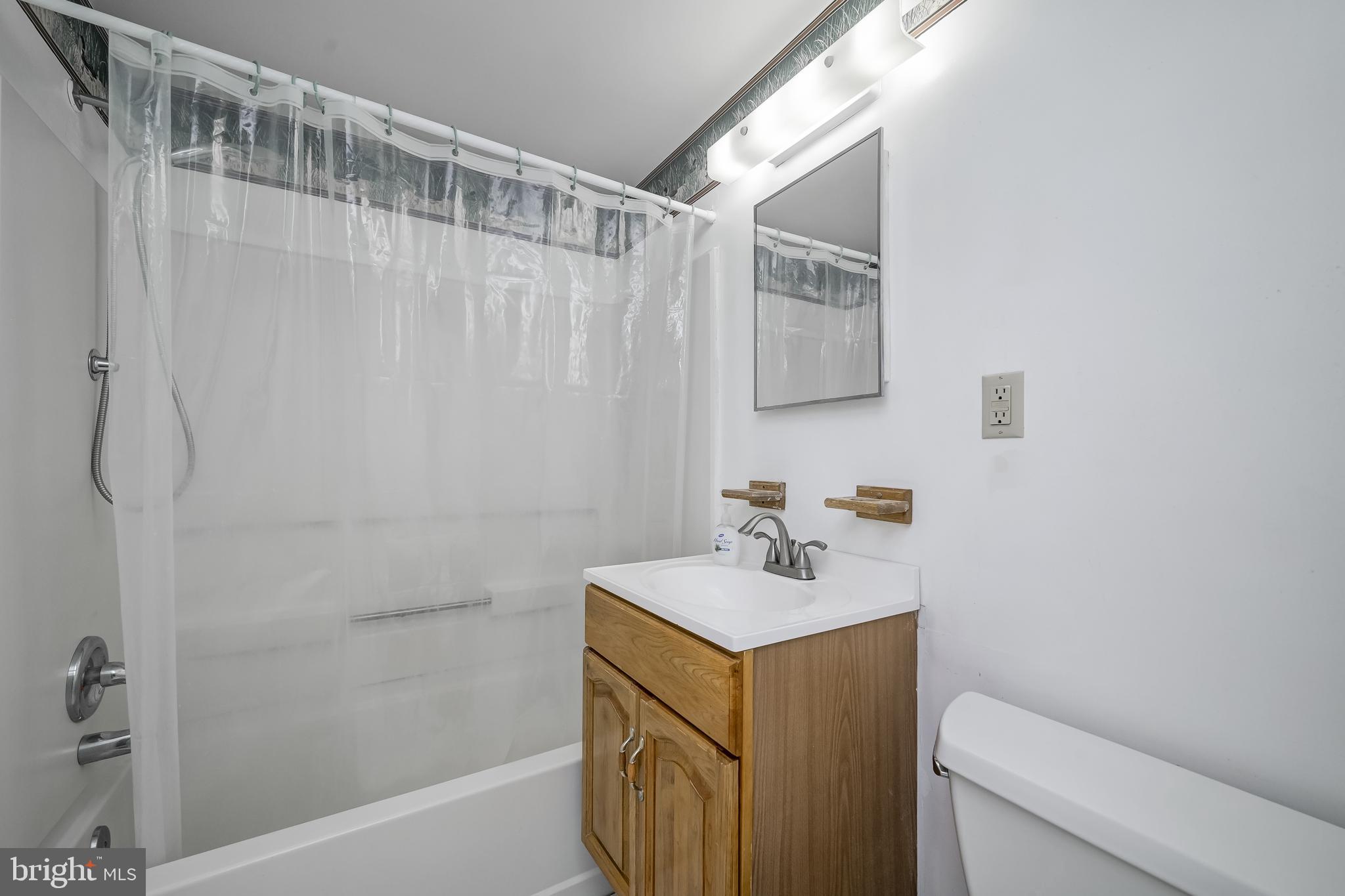 1500 Gleason Street Silver Spring, MD 20902 - Photo 31 of 45 Lower level full bath.
