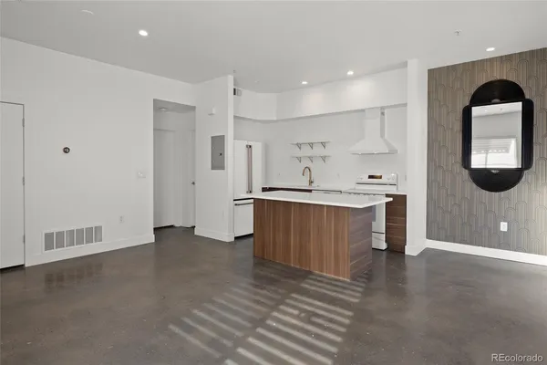 $1,850 | 3149 Blake Street, Unit 101, Denver, CO 80205