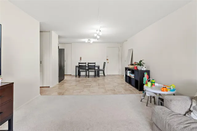 $290,000 | 118-18 Union Turnpike, Unit 5F | Kew Gardens
