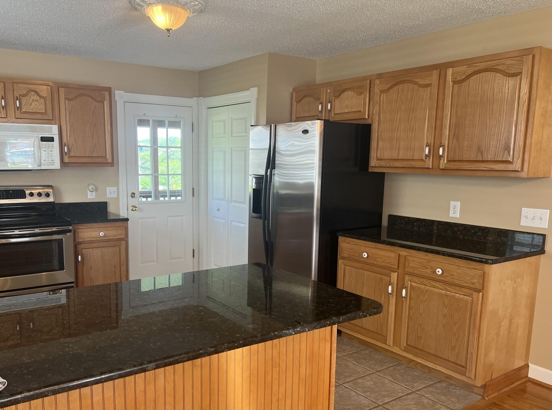 159 Monarch Drive Bristol, VA 24201 - Photo 4 of 27 Monarch Kitchen 2