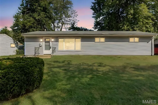 $159,900 | 9207 Bataan Drive, Woodson Terrace, MO 63134