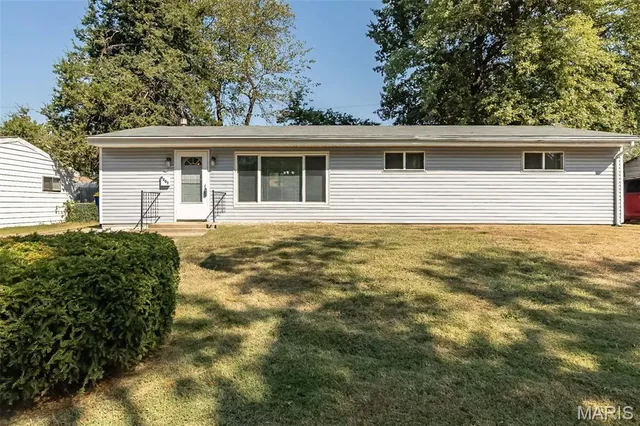 $159,900 | 9207 Bataan Drive, Woodson Terrace, MO 63134