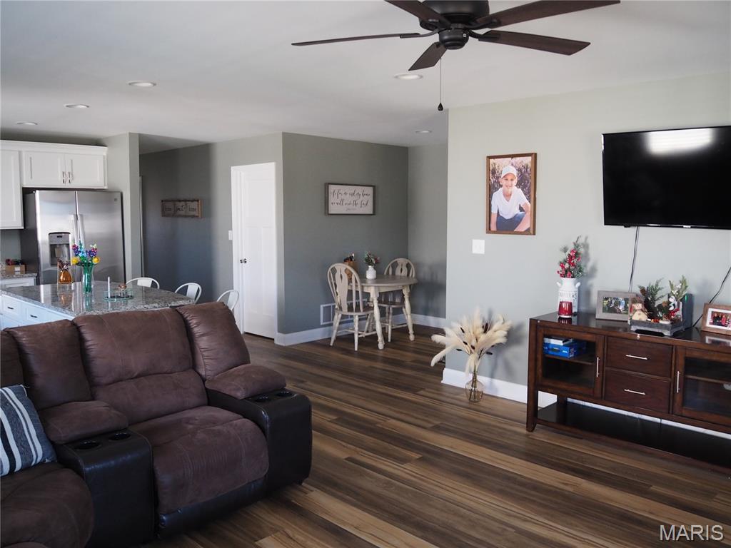 126 Main Street Gerald, MO 63037 - Photo 10 of 24