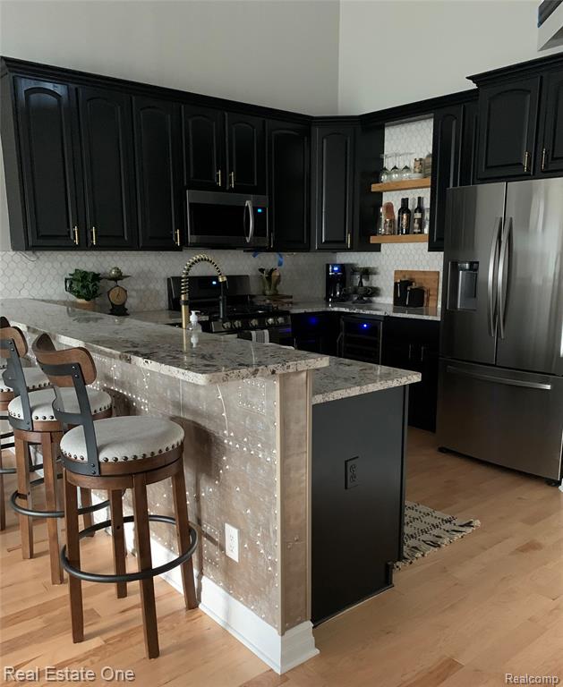 686 West Bluff Court, Unit 23 Rochester Hills, MI 48307 - Photo 8 of 43