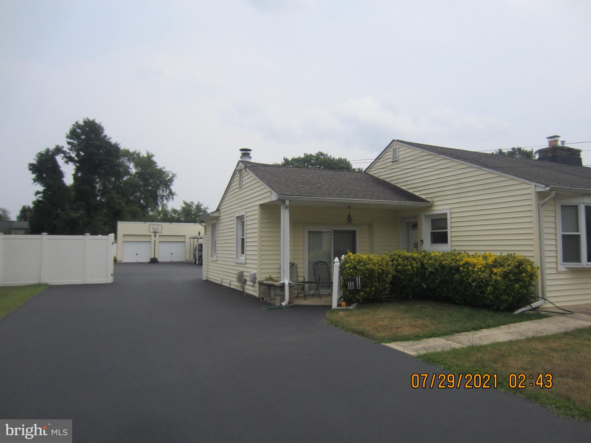 13 Brookfield Road Pasadena, MD 21122 - Photo 3 of 59
