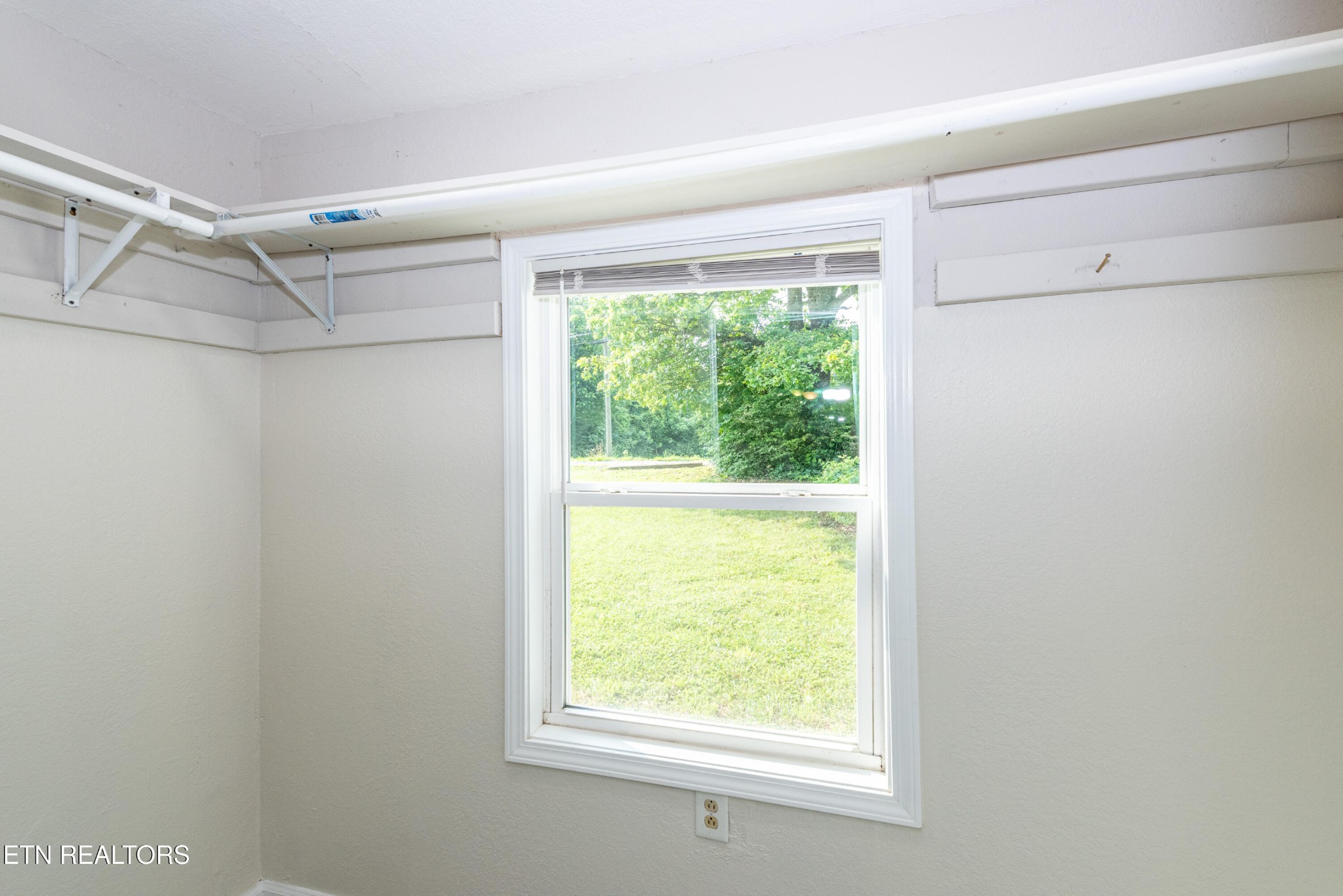 460 Lee Shirley Road Greenback, TN 37742 - Photo 13 of 29 a view of a window in a room
