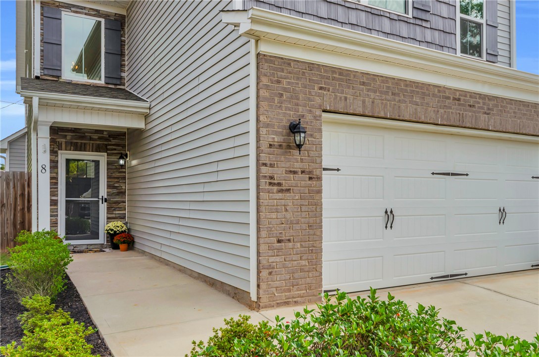 8 Lofton Court Anderson, SC 29621 - Photo 2 of 27