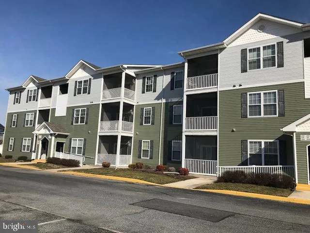 $1,650 | 33542 East Atlantic Circle, Unit 221, Rehoboth Beach, DE 19971