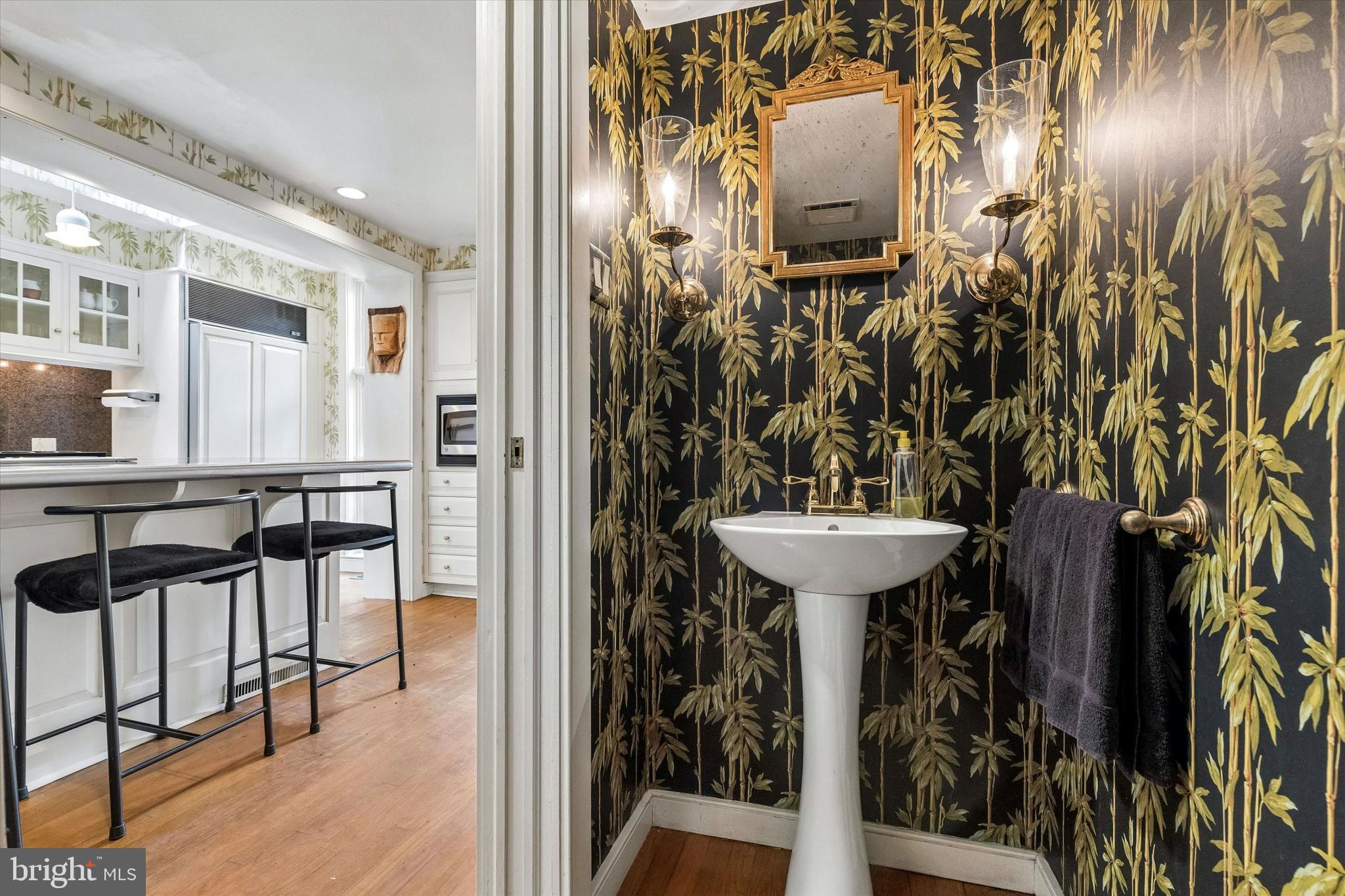 519 Pine Street Philadelphia, PA 19106 - Photo 13 of 42 Half Bath