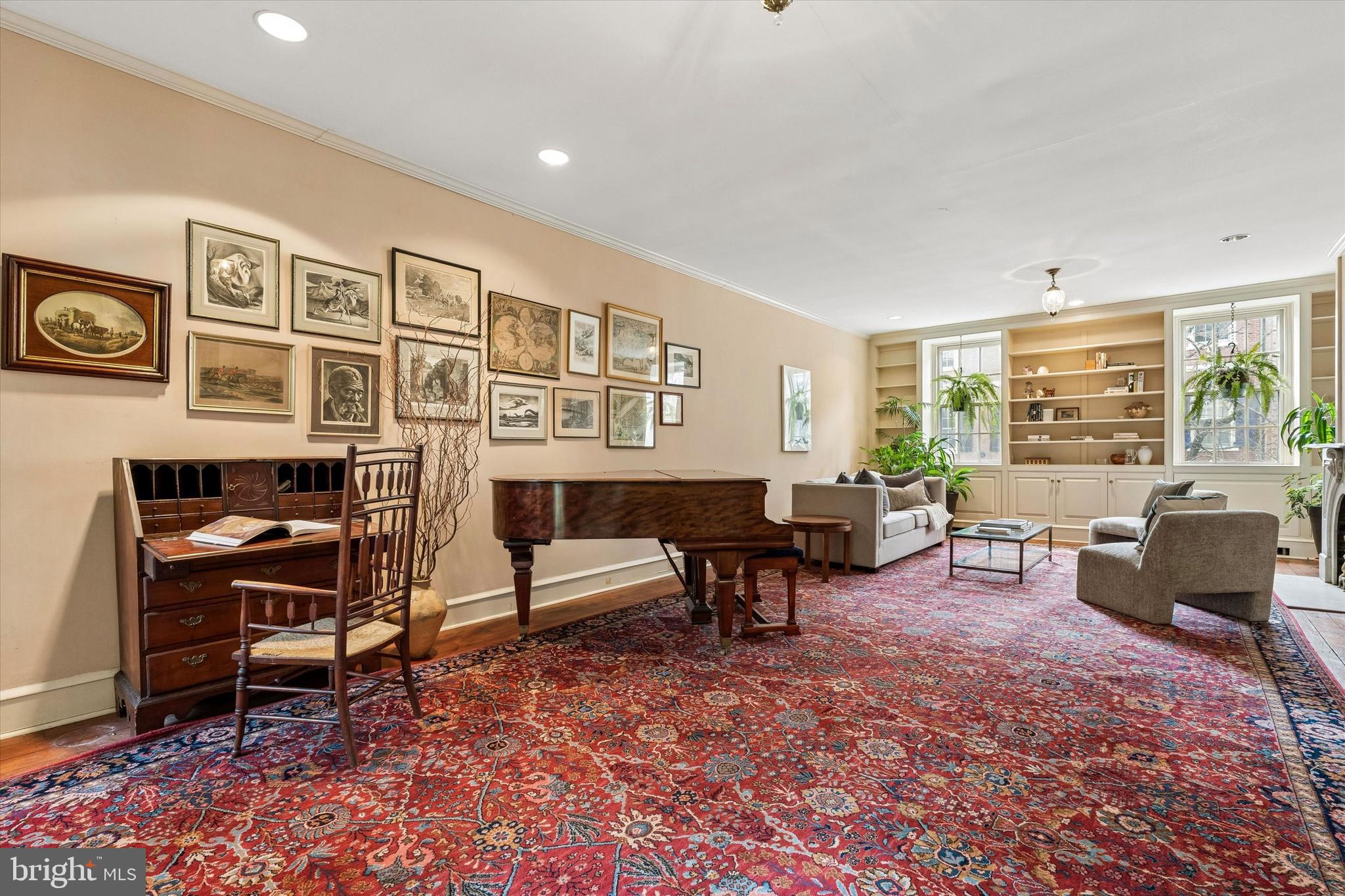 519 Pine Street Philadelphia, PA 19106 - Photo 26 of 42 Living Room