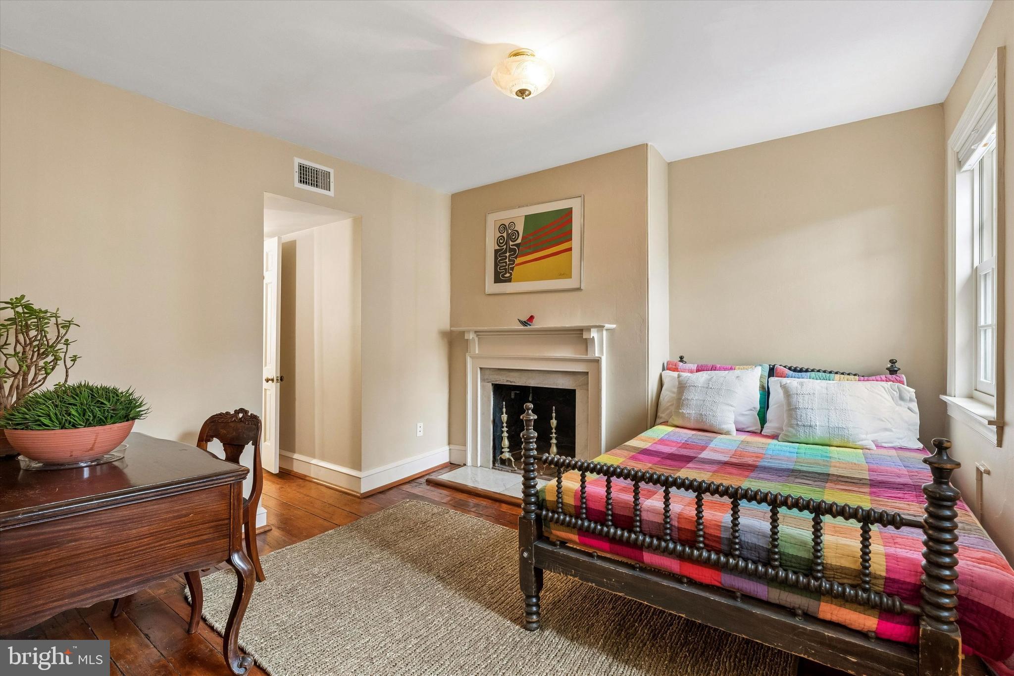 519 Pine Street Philadelphia, PA 19106 - Photo 31 of 42 Bedroom