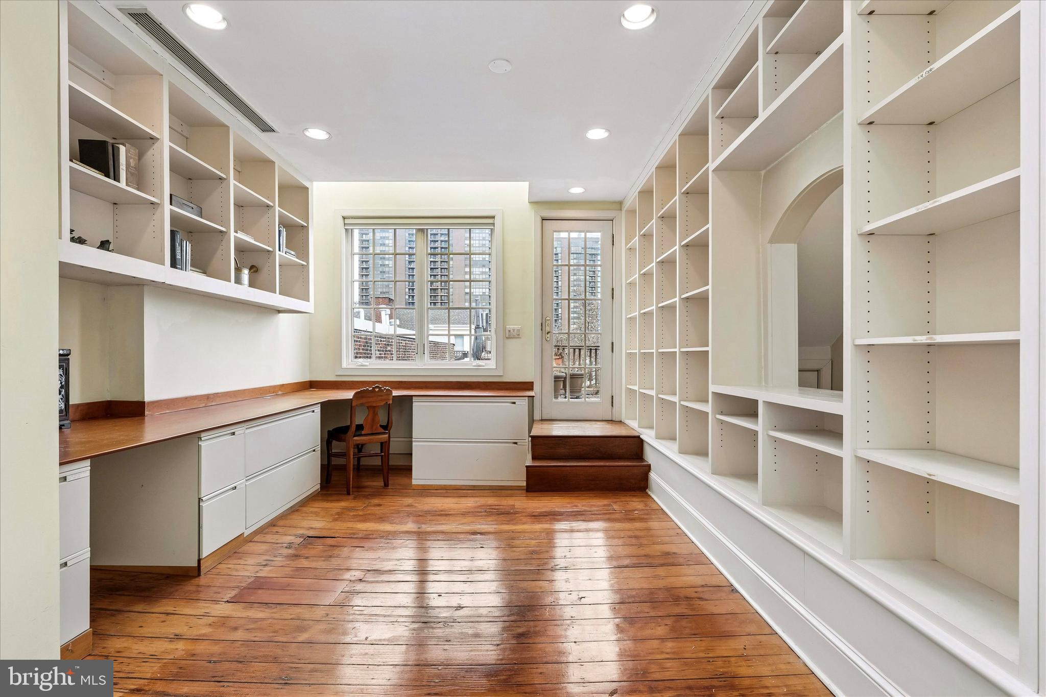 519 Pine Street Philadelphia, PA 19106 - Photo 35 of 42 Office