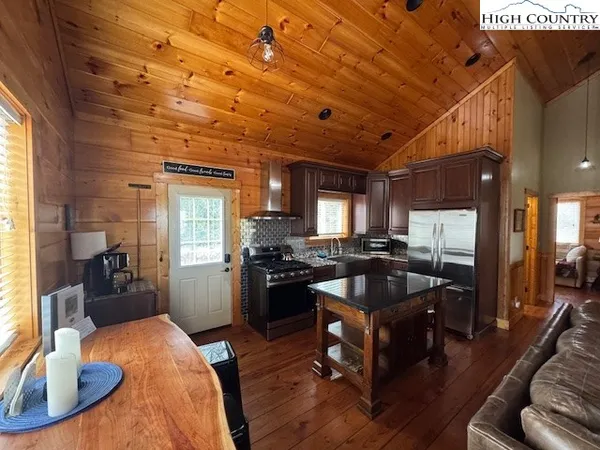 $544,900 | 132 Thistle Knob Road, Fleetwood, NC 28626