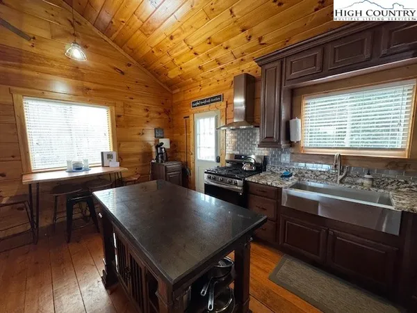 $544,900 | 132 Thistle Knob Road, Fleetwood, NC 28626