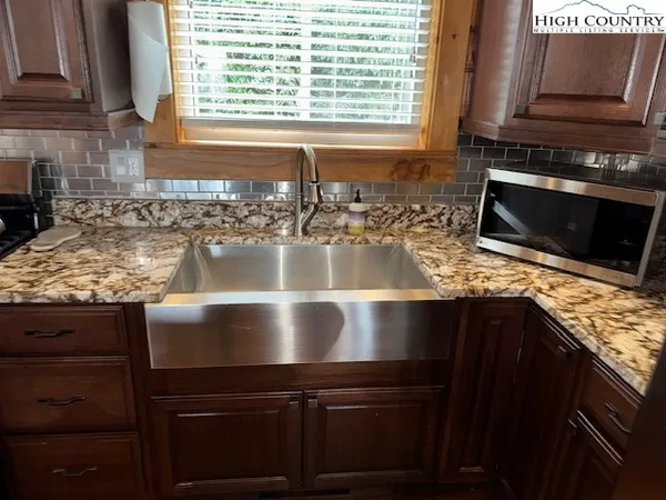 $544,900 | 132 Thistle Knob Road, Fleetwood, NC 28626