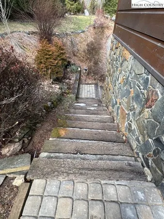 $544,900 | 132 Thistle Knob Road, Fleetwood, NC 28626