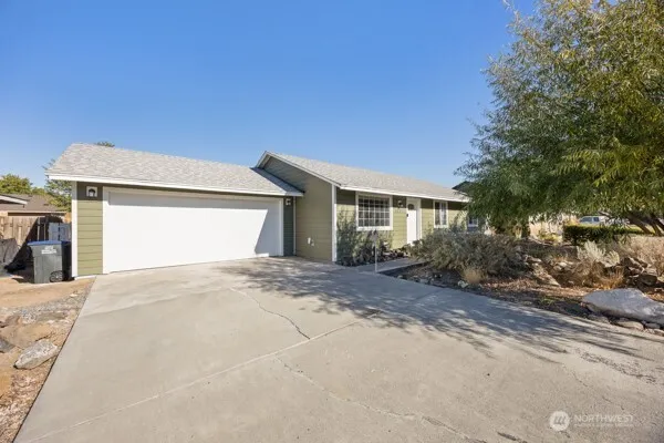 $270,000 | 1001 East Hayden Drive, Moses Lake, WA 98837