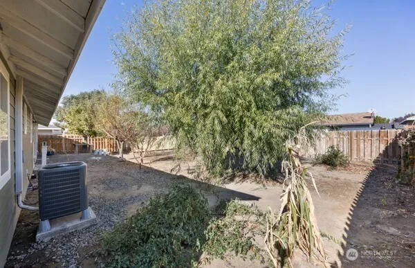 $270,000 | 1001 East Hayden Drive, Moses Lake, WA 98837