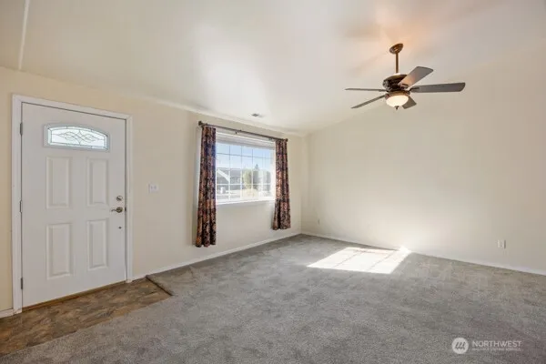 $270,000 | 1001 East Hayden Drive, Moses Lake, WA 98837