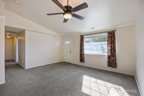 $270,000 | 1001 East Hayden Drive, Moses Lake, WA 98837