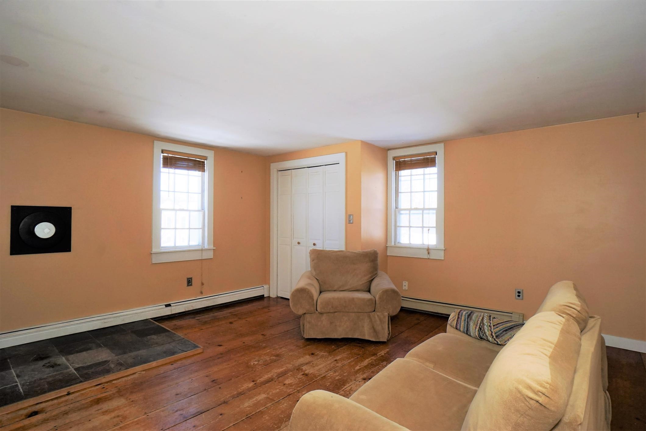 132 S Road Deerfield, NH 03037 - Photo 17 of 40