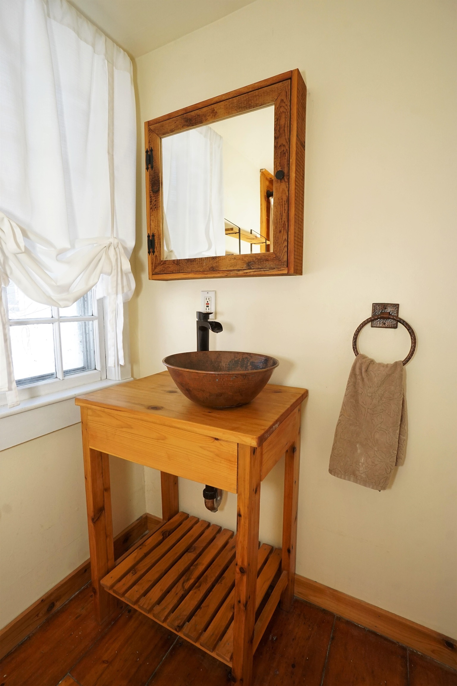 132 S Road Deerfield, NH 03037 - Photo 20 of 40