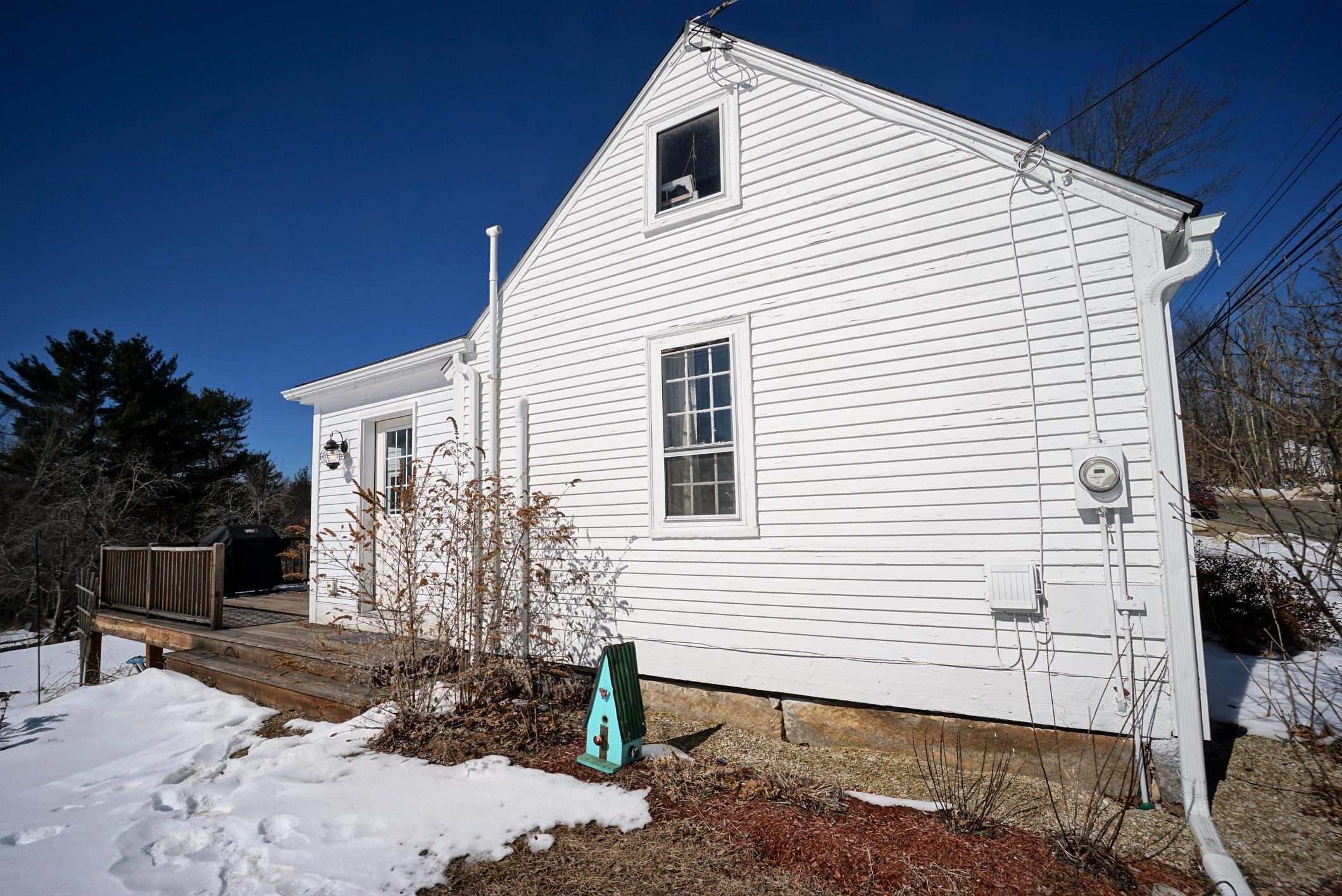 132 S Road Deerfield, NH 03037 - Photo 34 of 40
