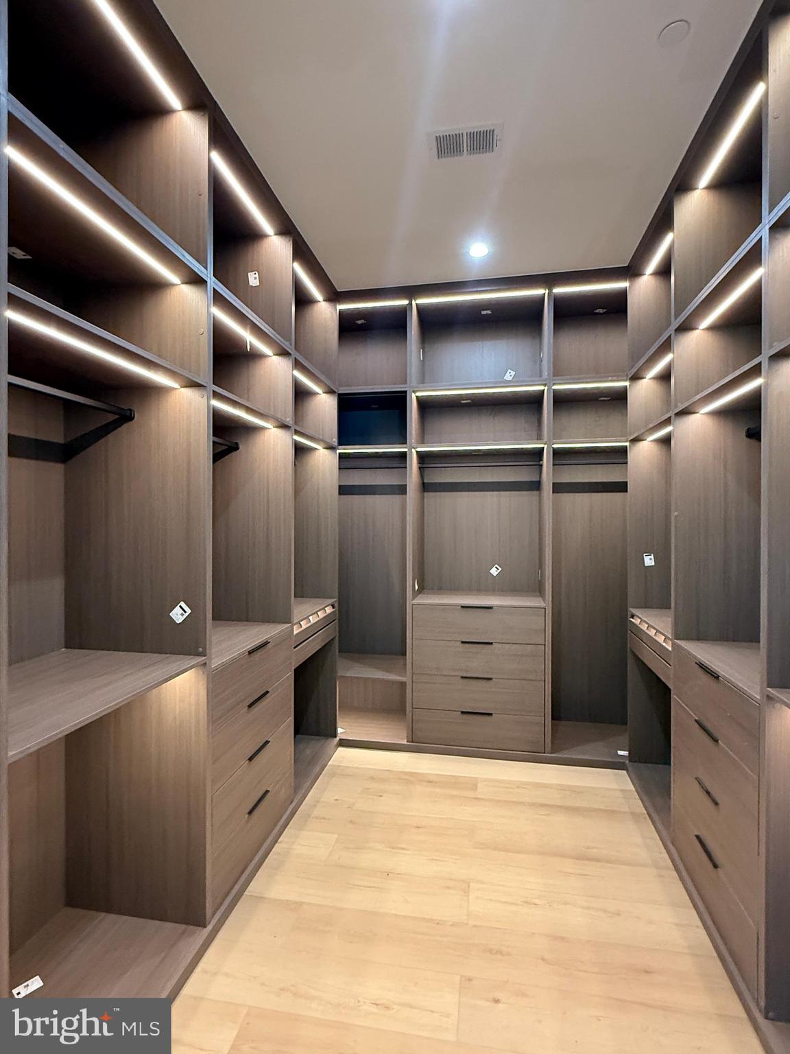 8908 Mohawk Lane Bethesda, MD 20817 - Photo 23 of 46 Main bedroom closet