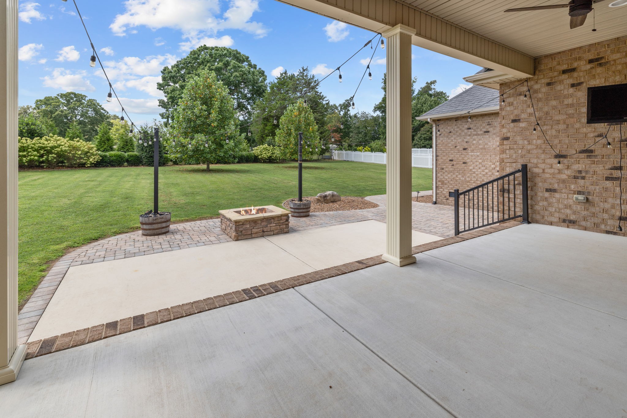 201 Hunters Ridge Drive Tullahoma, TN 37388 - Photo 36 of 45 a view of a backyard with sitting area