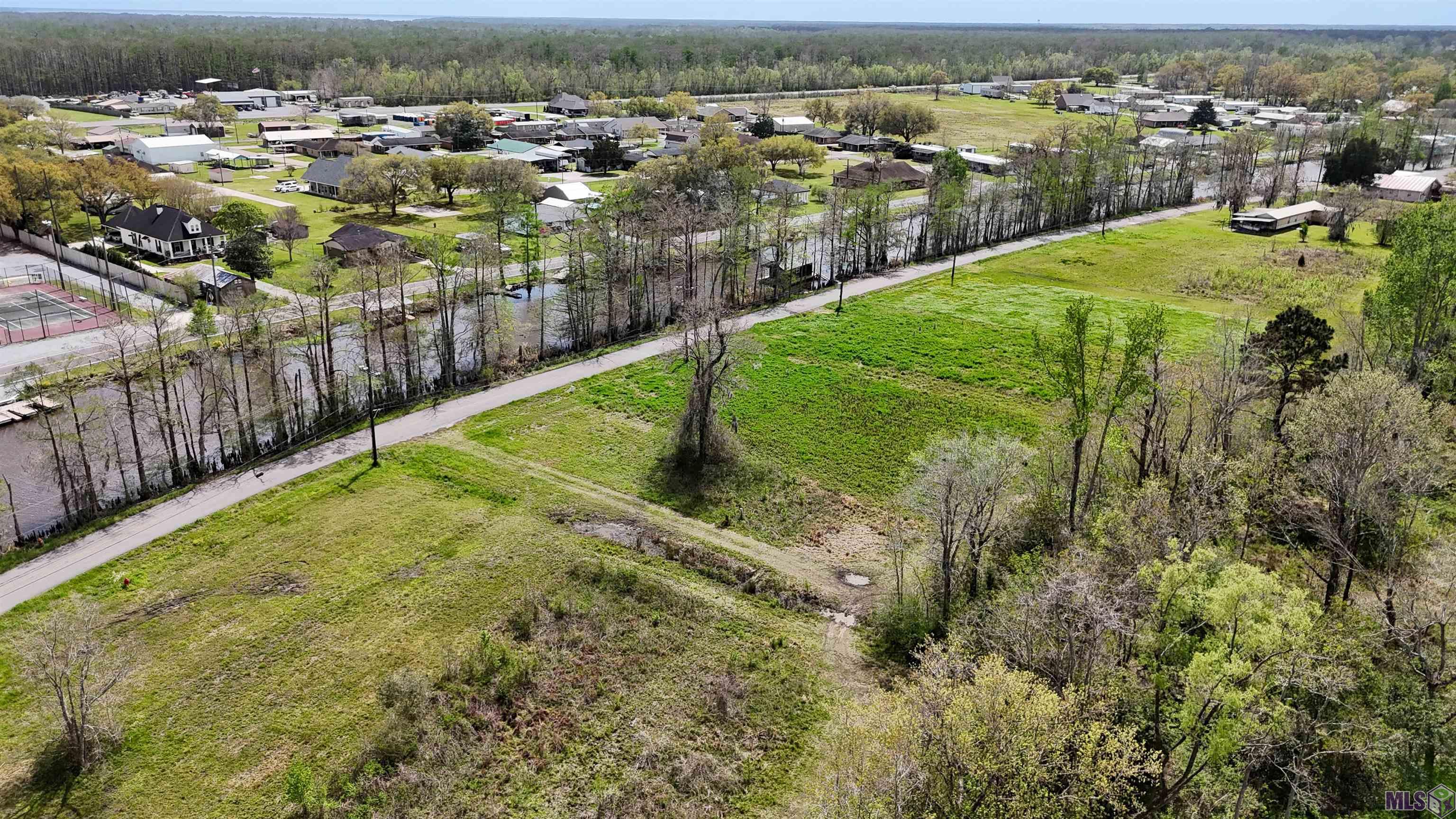 640 Bayou Drive Pierre Part, LA 70339 - Photo 7 of 11