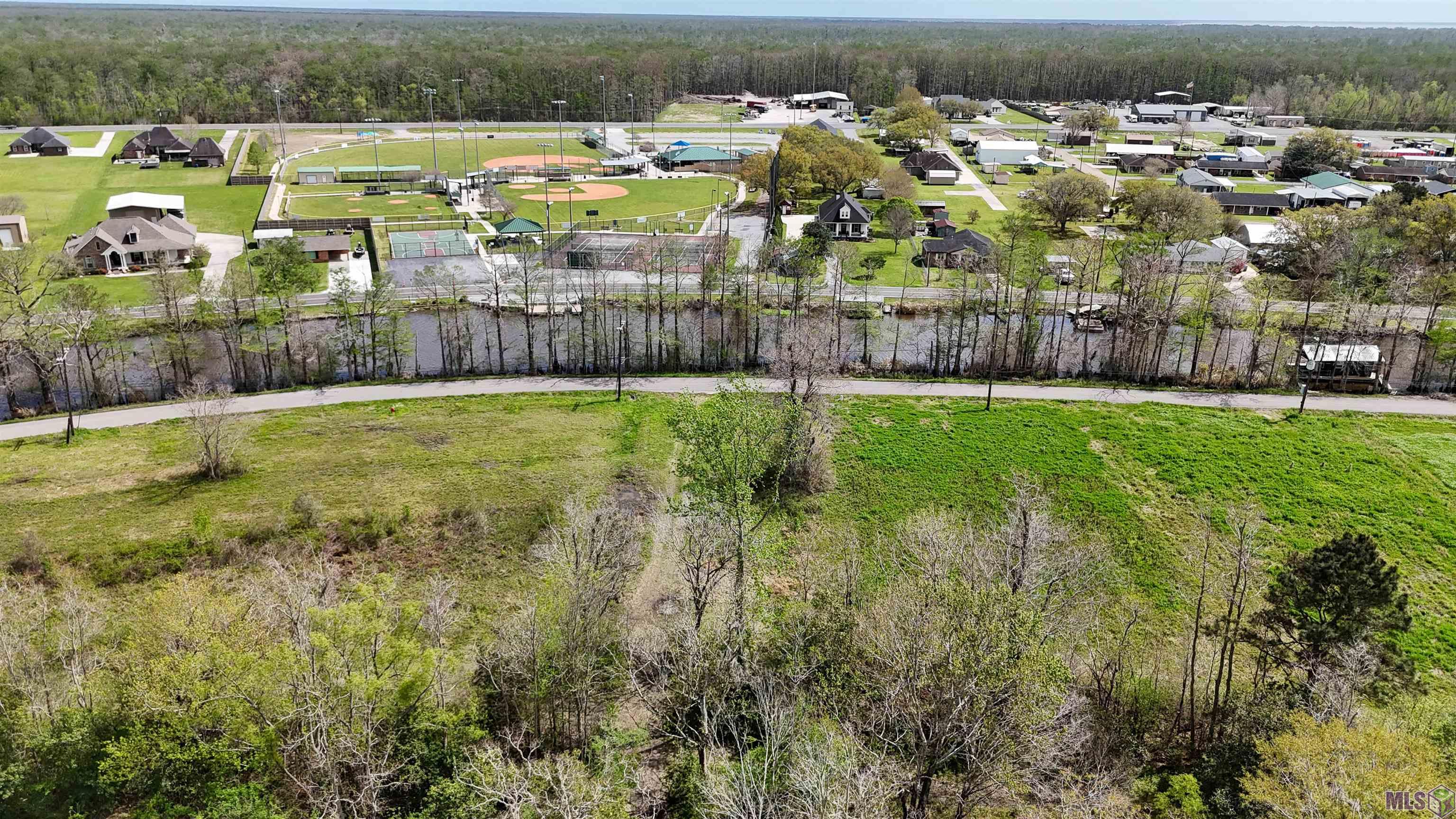 640 Bayou Drive Pierre Part, LA 70339 - Photo 8 of 11