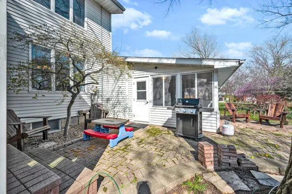 $350,000 | 903 Crestline Drive, Normal, IL 61761