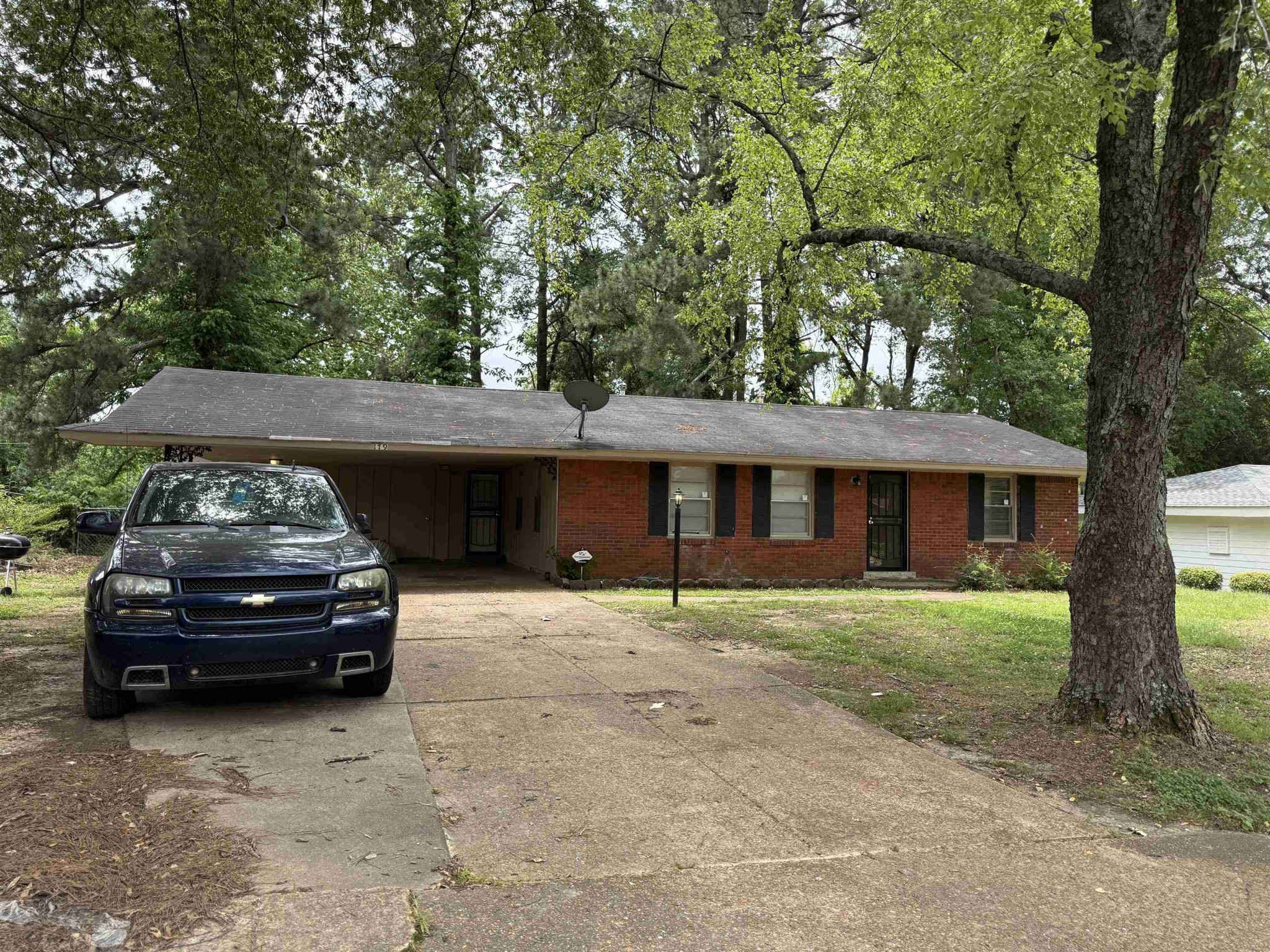 179 Ivan Road Memphis, TN 38109 - Photo 2 of 22 a car parked in front of a house