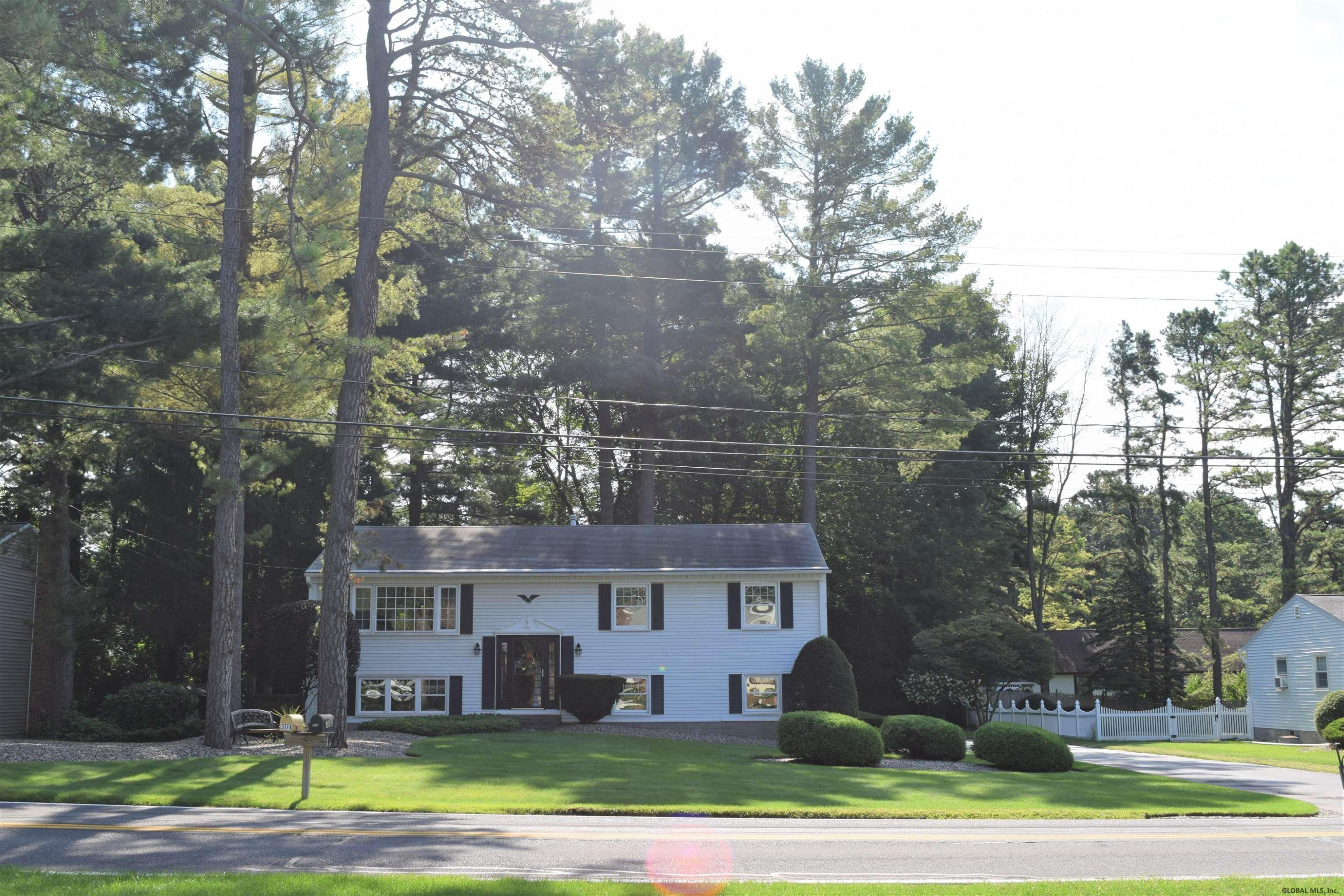 3174 Lone Pine Road Schenectady, NY 12303 - Photo 2 of 48 Photo 2