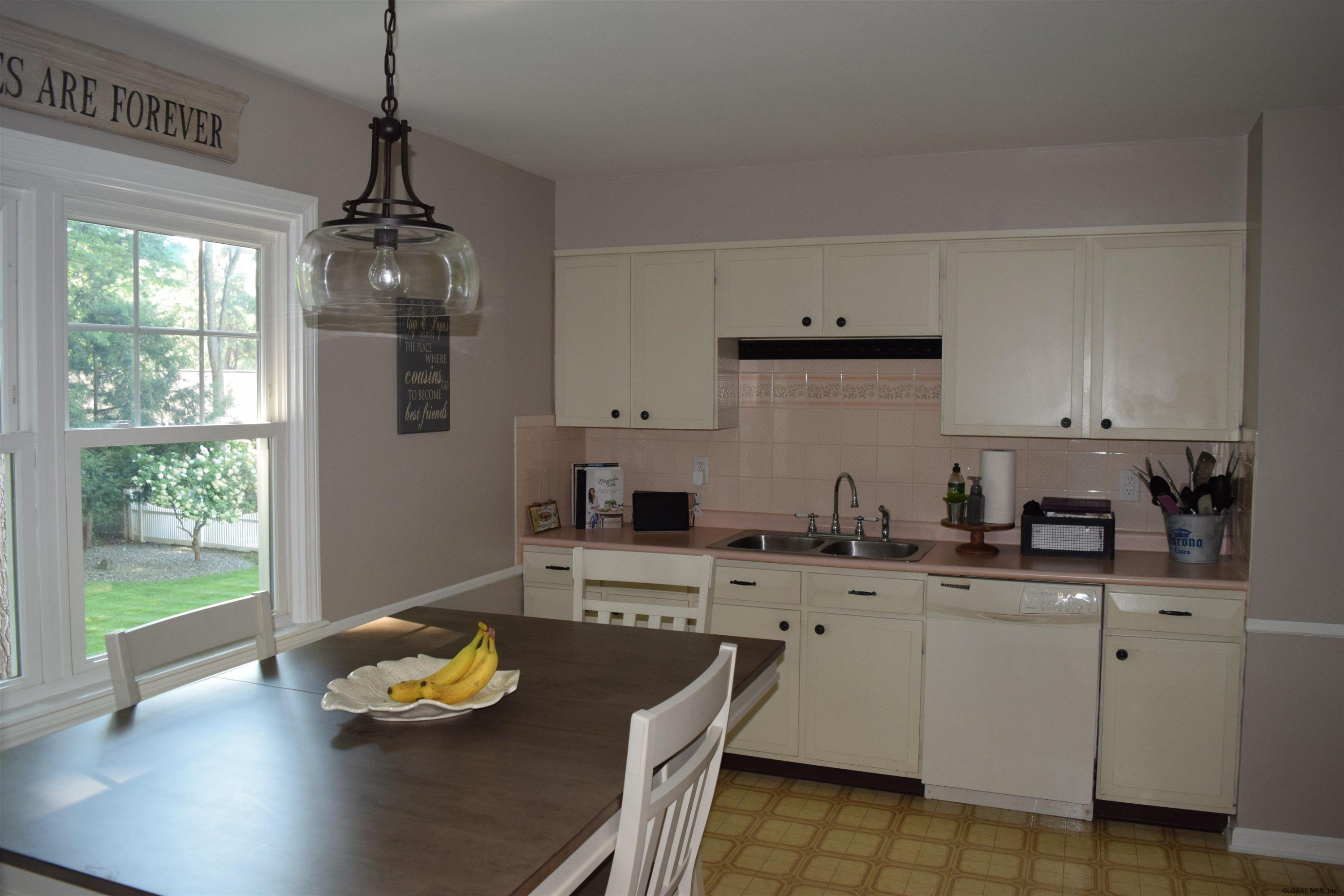 3174 Lone Pine Road Schenectady, NY 12303 - Photo 27 of 48 Photo 29
