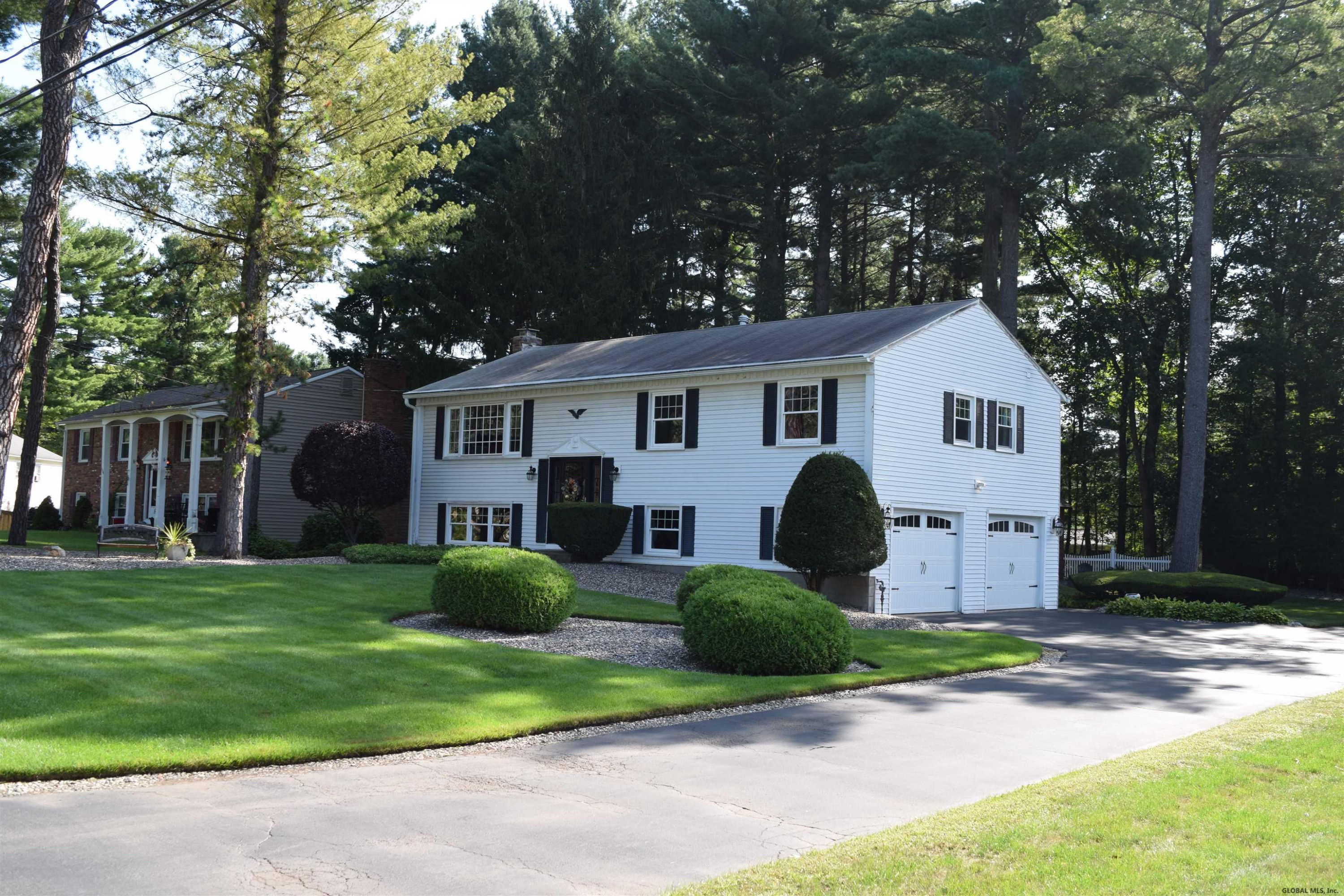 3174 Lone Pine Road Schenectady, NY 12303 - Photo 4 of 48 Photo 4