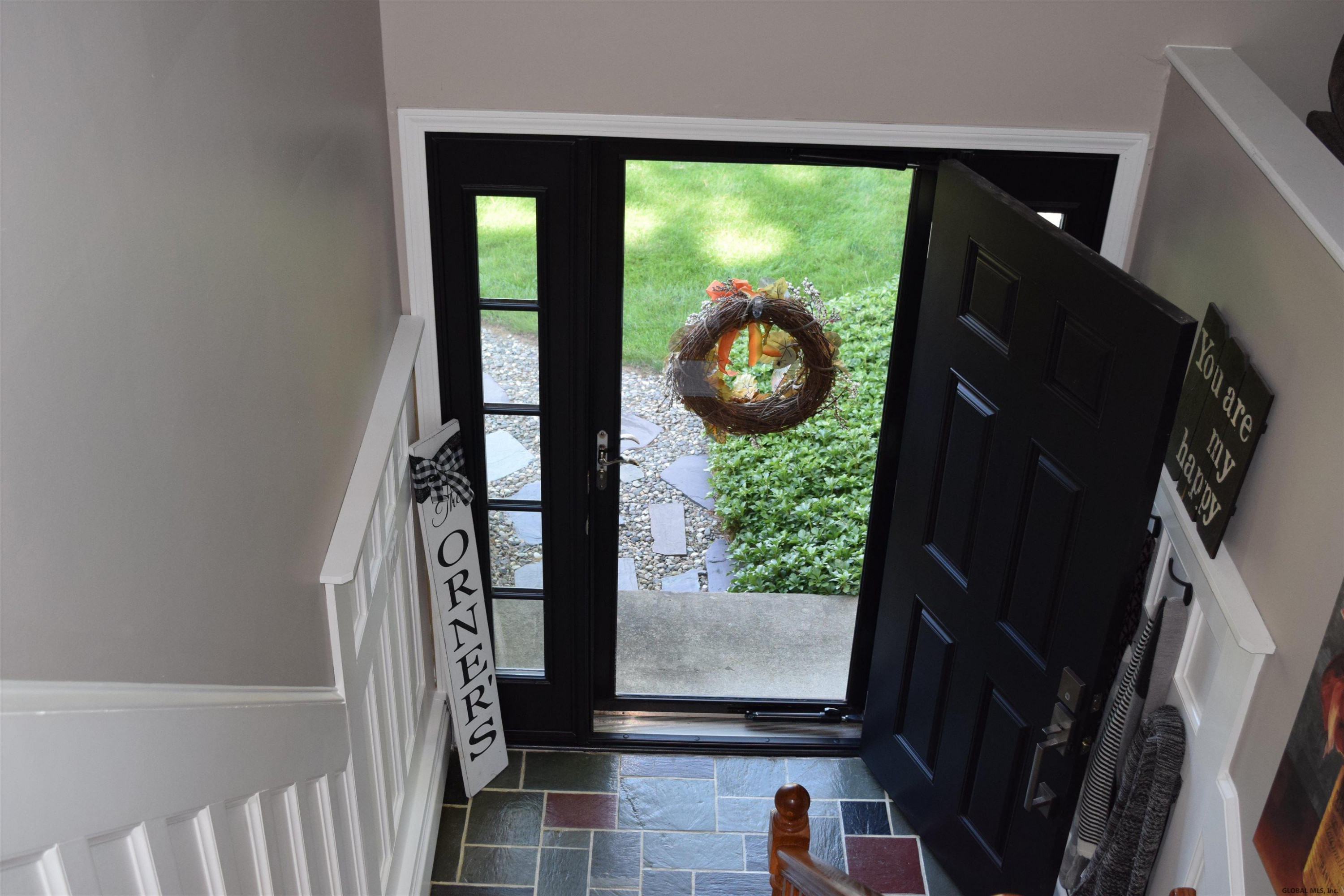 3174 Lone Pine Road Schenectady, NY 12303 - Photo 10 of 48 Photo 10